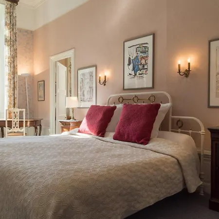 Hotel Chateau-hotel De 3*