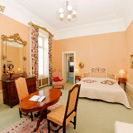 Chateau-hotel De 3* 니윌