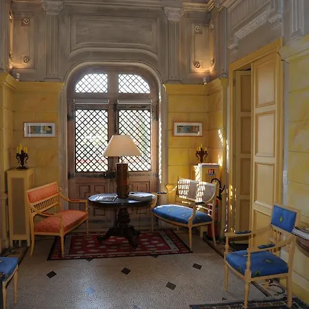 Hotel Chateau-hotel De 3*