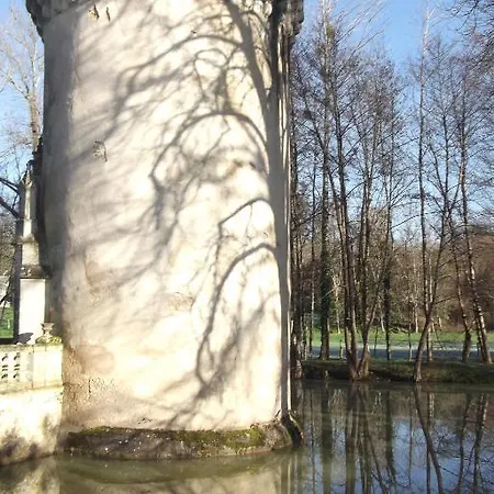 Chateau-hotel De Hotel Nieuil