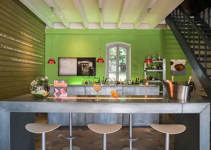 Chateau-hotel De 3* Nieuil