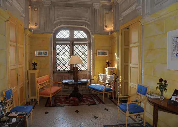 Hotel Chateau-hotel De 3*